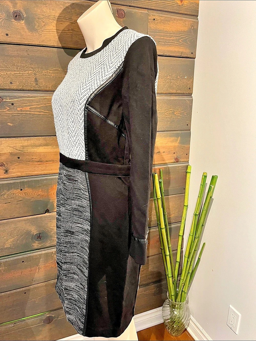 Calvin Klein Geometric Midi Dress in Black & White Size 8 - Picture 2 of 7